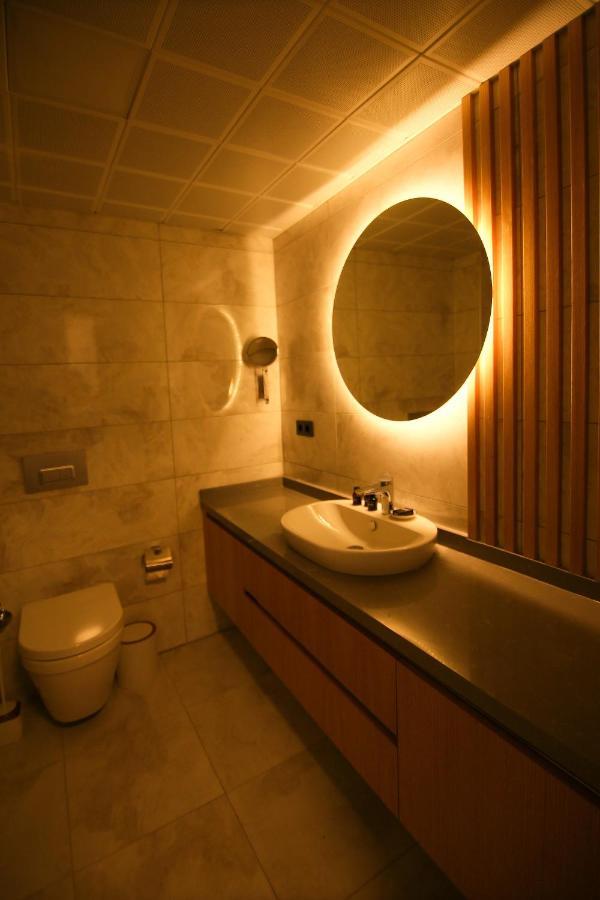 Krem Marin Otel Cesme Bagian luar foto