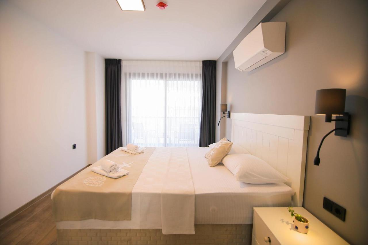 Krem Marin Otel Cesme Bagian luar foto